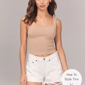 NWT Abercrombie Mid Rise White Boyfriend Shorts size 26